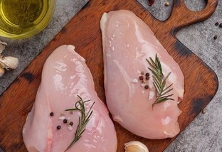 Preço do frango despenca em janeiro