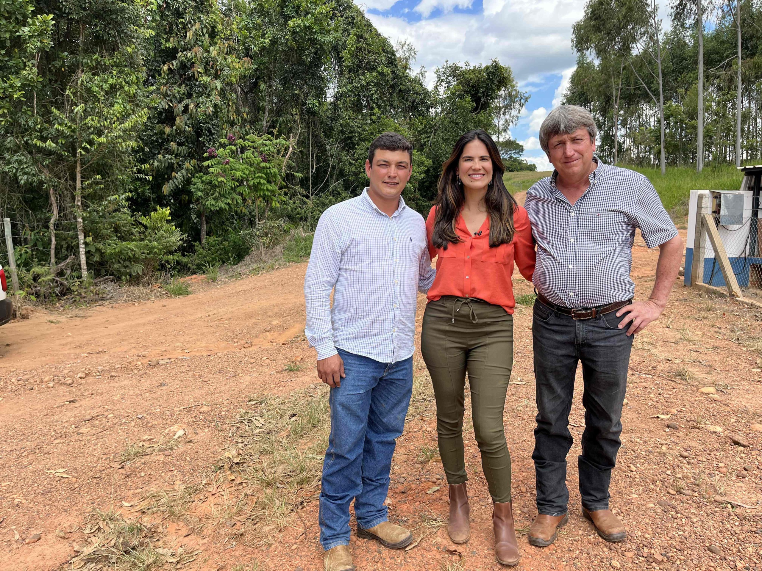 Parceria entre pai e filho otimiza o desempenho da granja